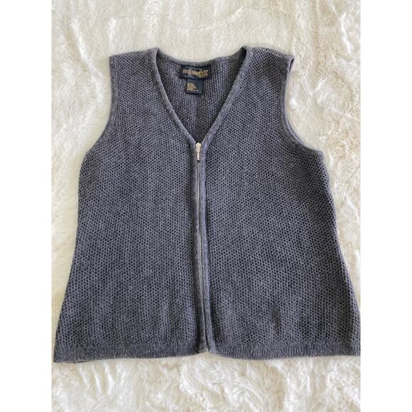 Requirements Petite Woman’s V-Neck Grey Knit Zipper Front Sweater Vest Sz PM - Picture 3 of 8